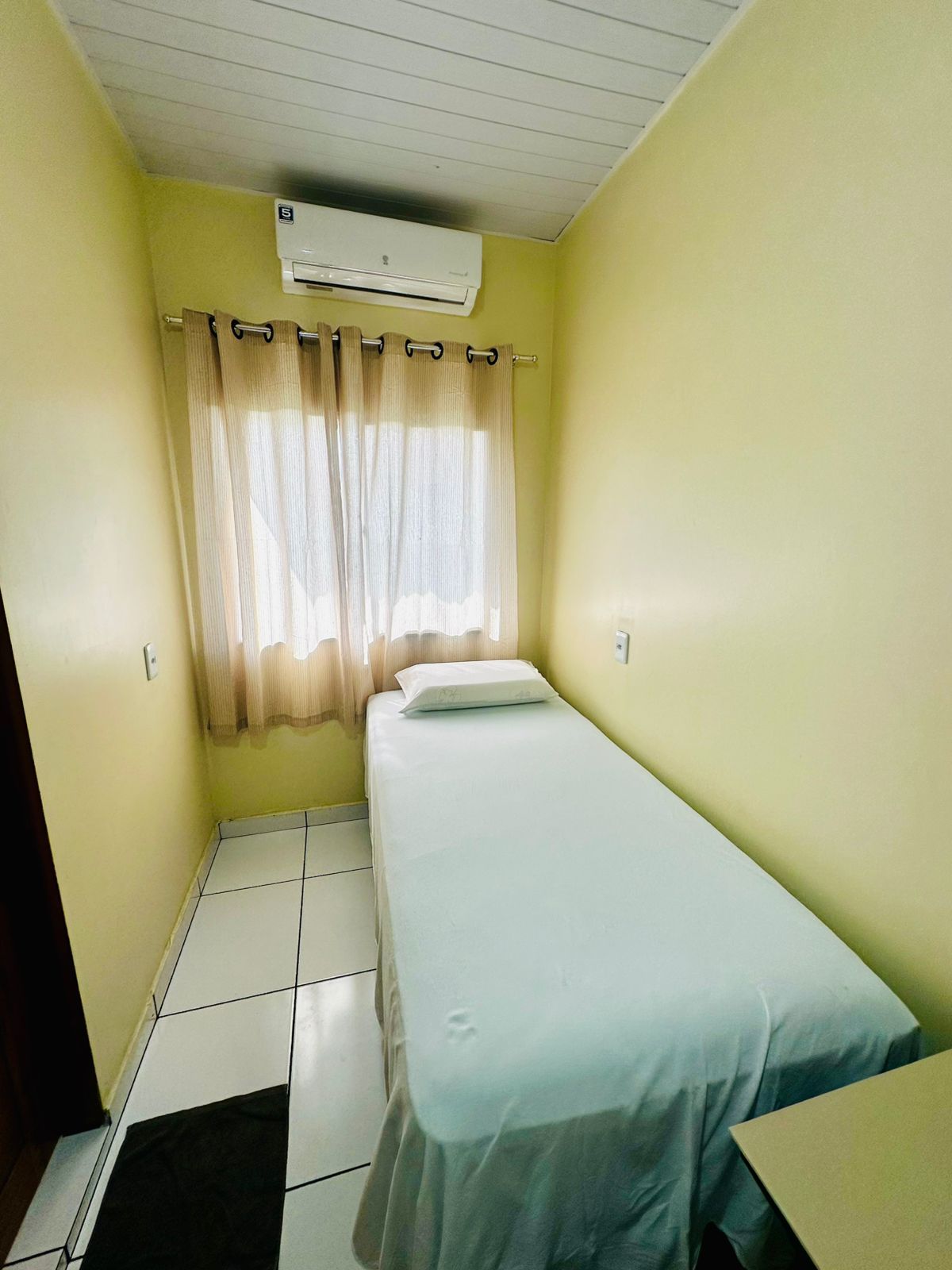 Detalhe de quarto da Ita Rio's Pousada em Itacoatiara-AM